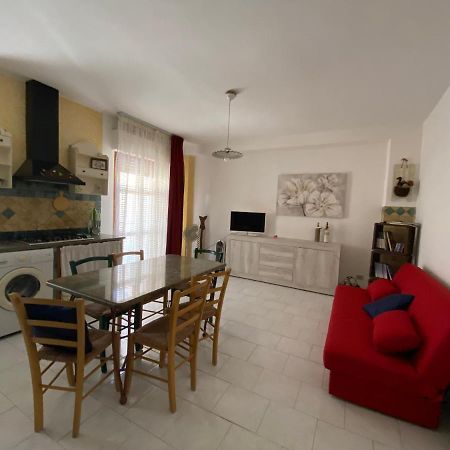 A Casa Di Glo' Appartamento Porto Torres Esterno foto